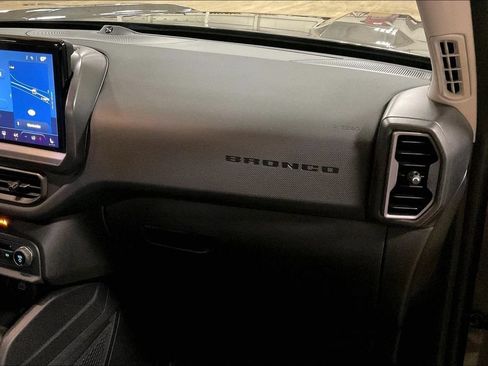 Certified 2025 Ford Bronco Sport Outer Banks w/ Outer Banks Tech Package+ AWD/4WD image 15