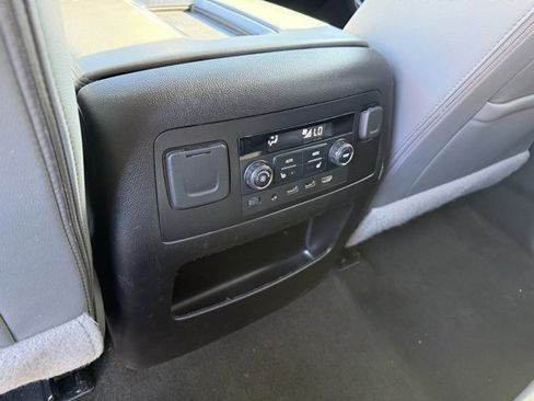 Used 2018 Chevrolet Tahoe LT image 11