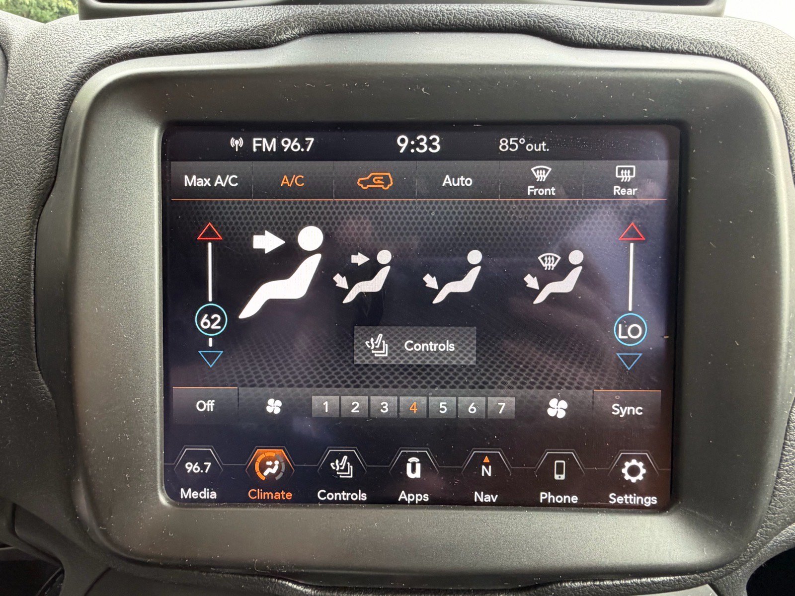 Used 2022 Jeep Renegade Limited w/ Sun, Sound & Wheels Group AWD/4WD image 36