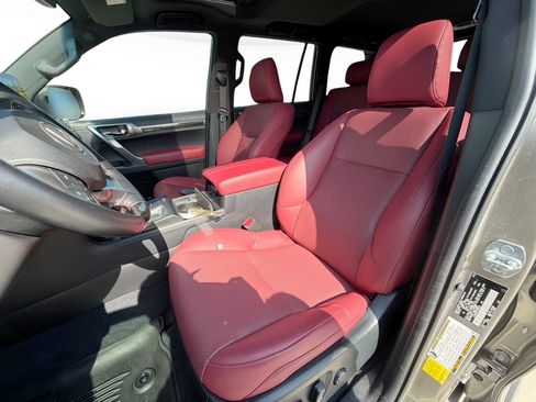 Used 2023 Lexus GX 460 Premium w/ Premium Package AWD/4WD image 13