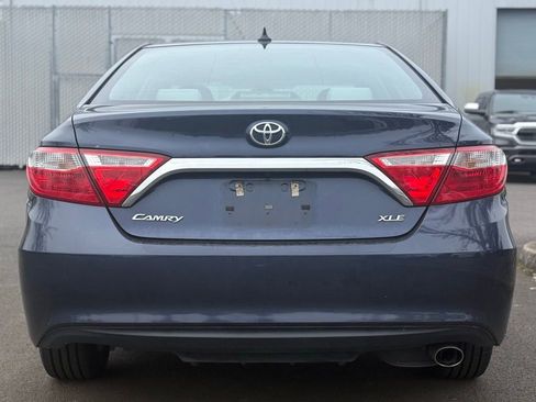 Used 2017 Toyota Camry XLE w/ Moonroof Package image 4