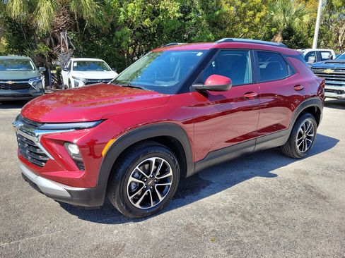 Used 2025 Chevrolet TrailBlazer LT image 7