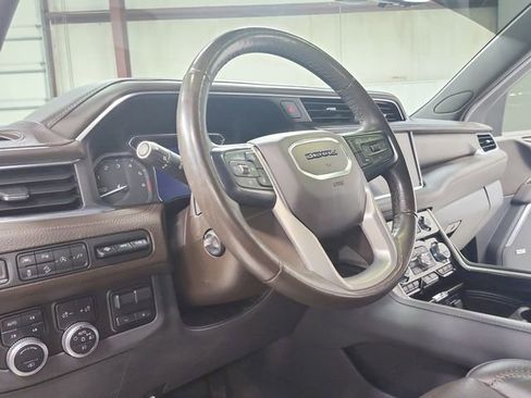 Used 2021 GMC Yukon Denali w/ Denali Ultimate Package AWD/4WD image 18