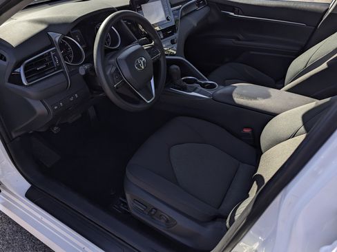 Used 2023 Toyota Camry LE image 9
