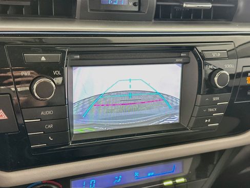 Used 2015 Toyota Corolla LE FWD image 22