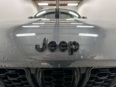 Used 2022 Jeep Grand Cherokee Altitude image 29