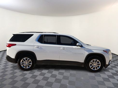 Used 2020 Chevrolet Traverse LT image 5
