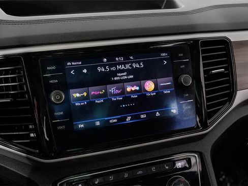 Used 2021 Volkswagen Atlas SEL Premium image 34