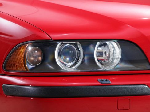 Used 2003 BMW M5 image 12