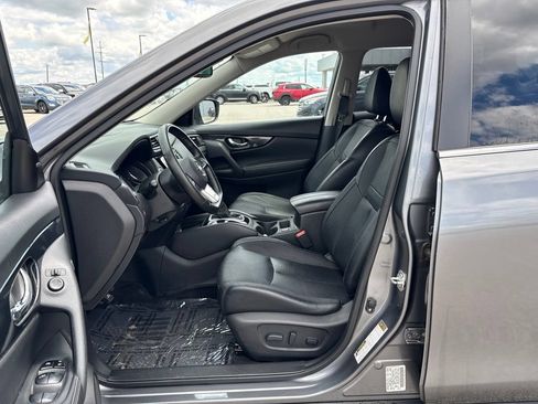 Used 2018 Nissan Rogue SL FWD image 27