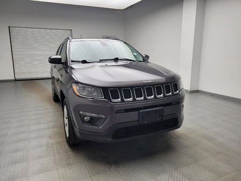 Used 2017 Jeep Compass Latitude w/ Popular Equipment Group AWD/4WD image 14