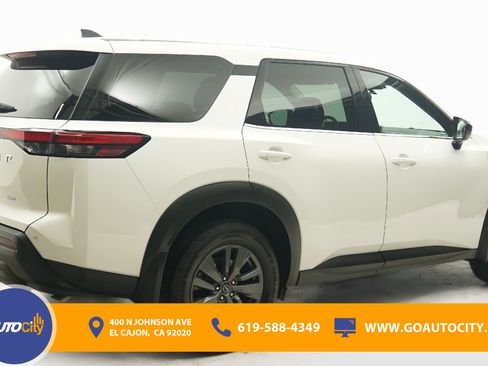 Used 2024 Nissan Pathfinder S AWD/4WD image 6