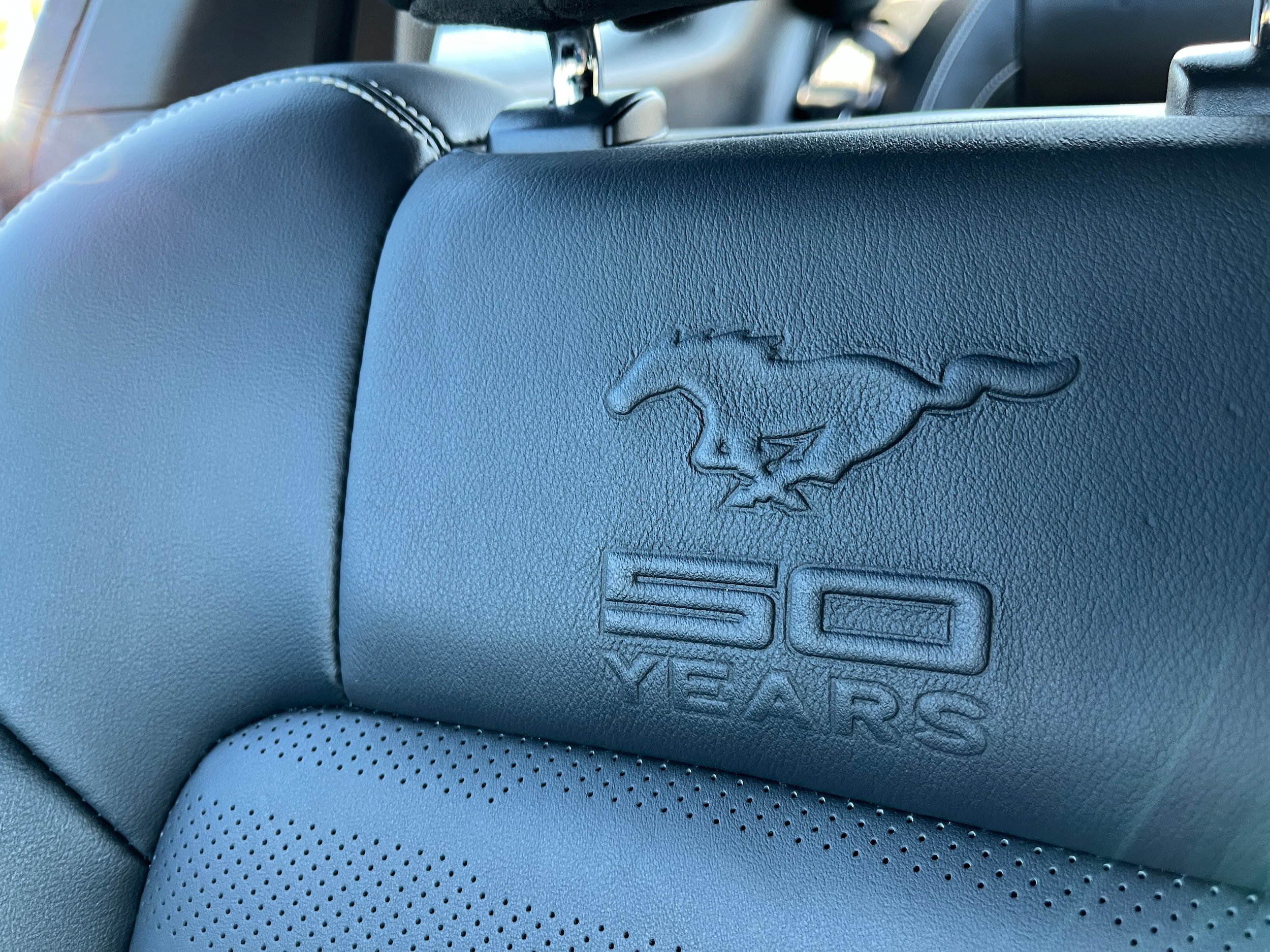 Used 2015 Ford Mustang GT Premium w/ Equipment Group 401A RWD image 19