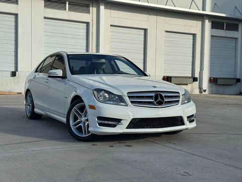 Used 2012 Mercedes-Benz C 350 Sport image 2