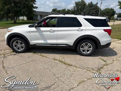 Used 2022 Ford Explorer XLT w/ Equipment Group 202A AWD/4WD image 7