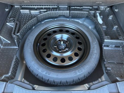 Used 2024 Ford Escape Active image 14