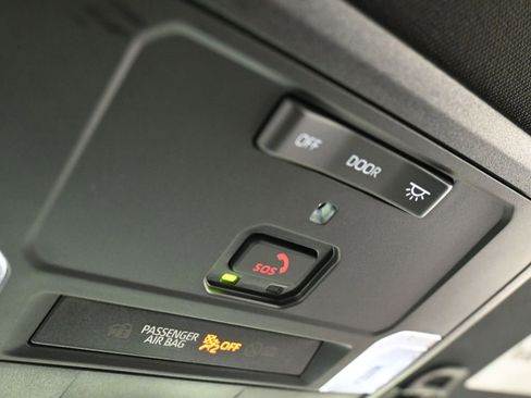 Used 2025 Toyota Tacoma SR5 image 24