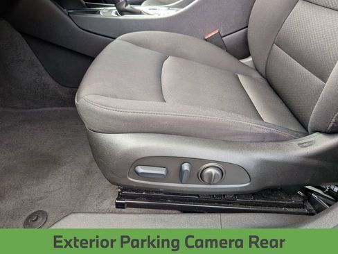 Used 2025 Chevrolet Malibu LT FWD image 17