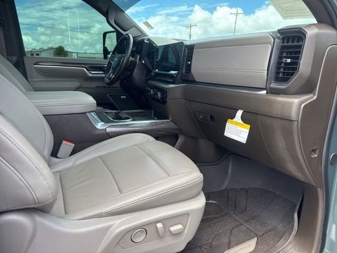 Used 2025 Chevrolet Silverado 3500 LTZ w/ LTZ Texas Edition AWD/4WD image 28