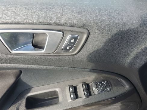 Used 2018 Ford EcoSport SE FWD image 18