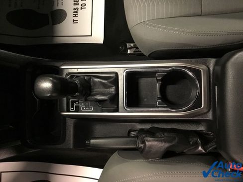 Used 2017 Toyota Tacoma SR5 w/ Tow Package image 44