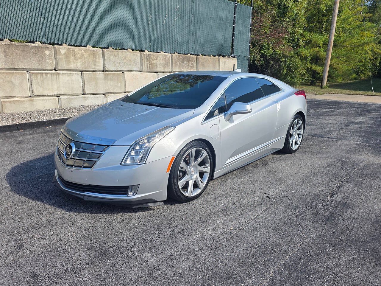 Used 2014 Cadillac ELR w/ Luxury Package FWD image 2