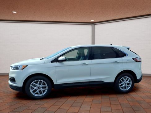 Used 2024 Ford Edge SEL w/ Convenience Package AWD/4WD image 5