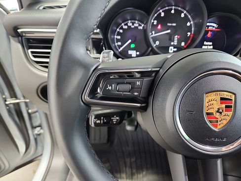 Certified 2026 Porsche Macan AWD/4WD image 22