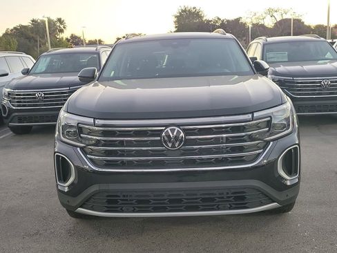 New 2026 Volkswagen Atlas SE image 2