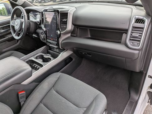 Used 2025 RAM 1500 Big Horn AWD/4WD image 38