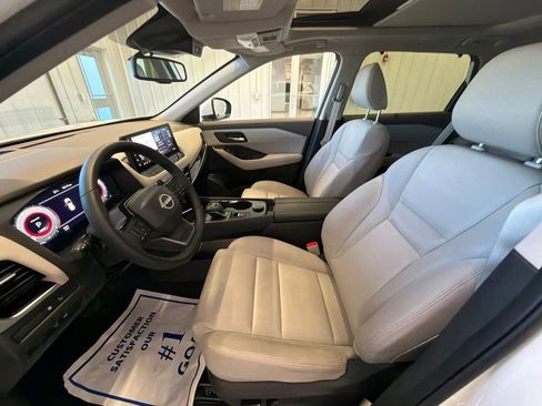 Used 2025 Nissan Rogue SL w/ Tech Package AWD/4WD image 20