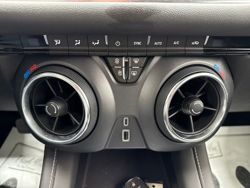 Used 2023 Chevrolet Blazer LT image 30