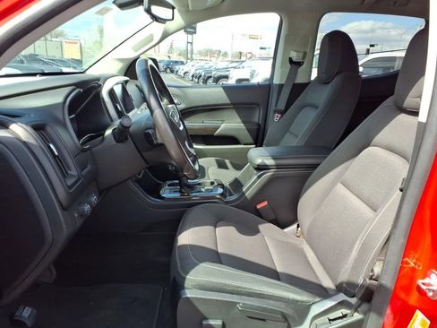 Used 2018 GMC Canyon SLE w/ SLE Convenience Package image 5