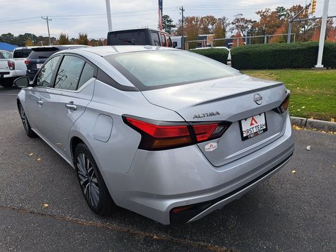 Used 2023 Nissan Altima 2.5 SV image 10
