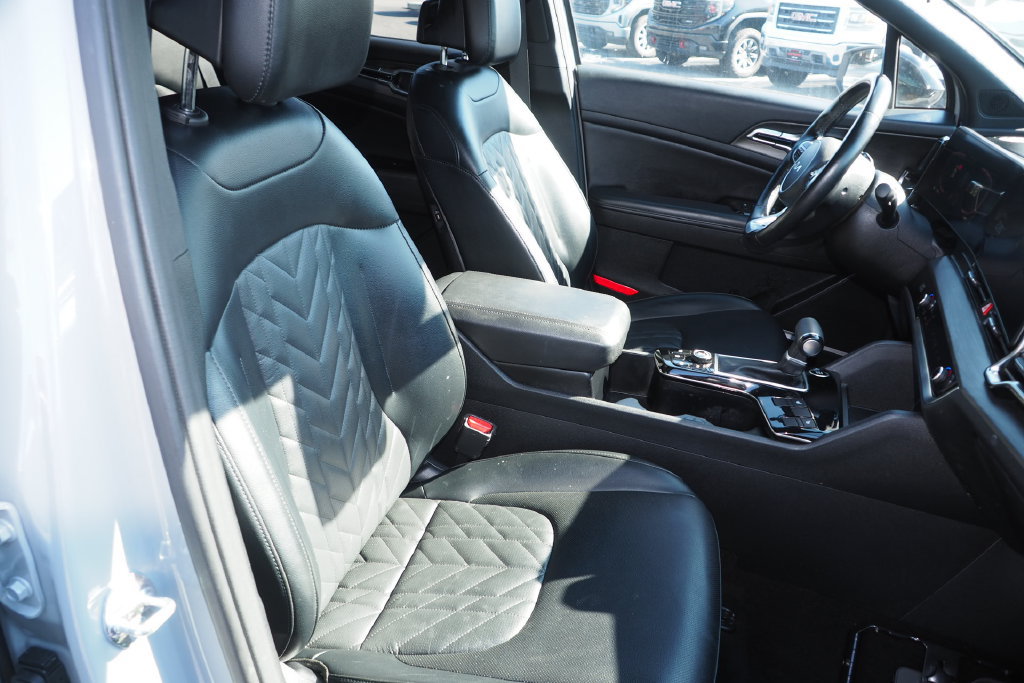 Used 2023 Kia Sportage X-Line AWD/4WD image 19