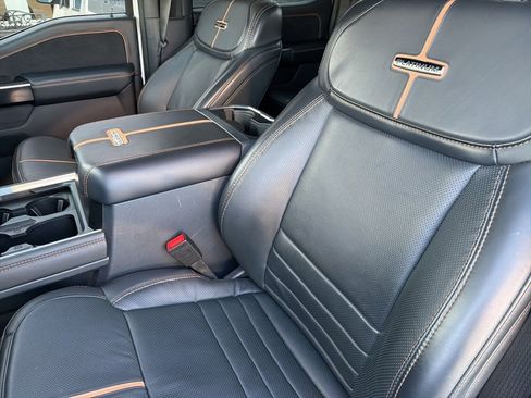 Used 2024 Ford F250 Platinum w/ FX4 Off-Road Package image 9