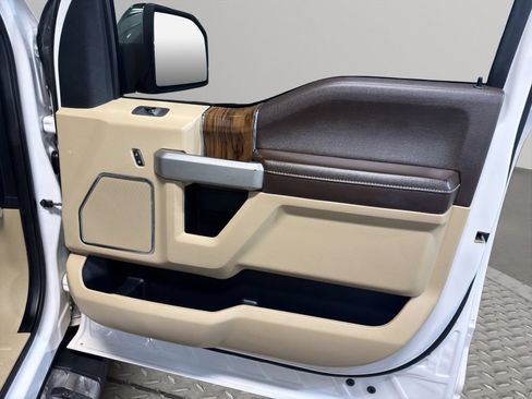 Used 2019 Ford F150 Lariat AWD/4WD image 22