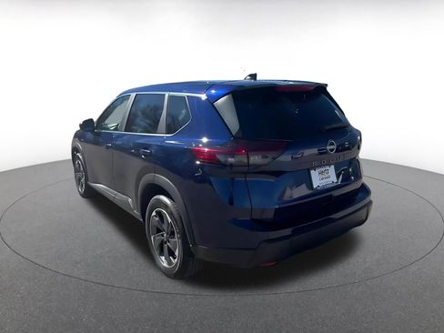 Used 2025 Nissan Rogue SV image 11