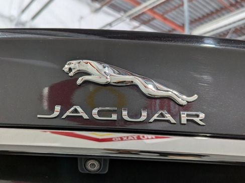 Used 2019 Jaguar XF Prestige image 52