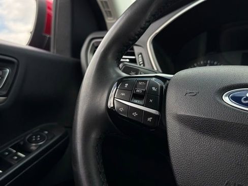 Certified 2022 Ford Escape SEL FWD image 10