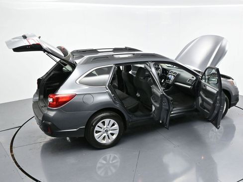 Used 2019 Subaru Outback 2.5i Premium image 38