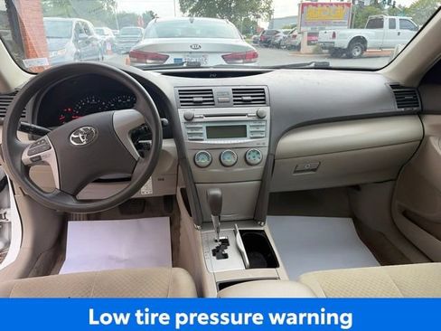 Used 2009 Toyota Camry LE FWD image 11
