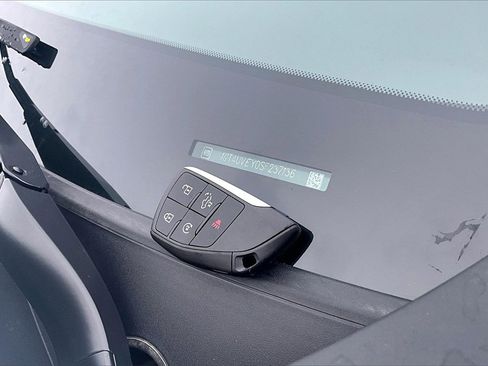 Used 2025 GMC Sierra 3500 AT4 image 11