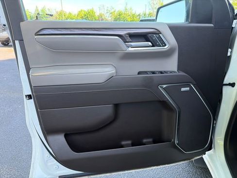 Used 2024 Chevrolet Silverado 1500 LTZ w/ LTZ Convenience Package II RWD image 10