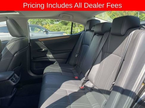Used 2019 Lexus ES 300h w/ Accessory Package 2 FWD image 16