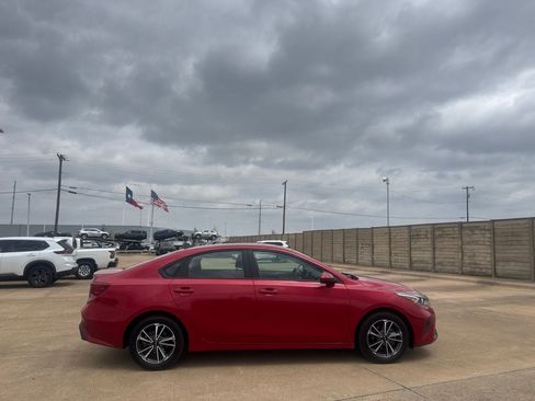 Used 2023 Kia Forte LXS FWD image 22