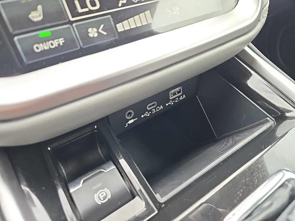 Used 2024 Subaru Outback Premium AWD/4WD image 45