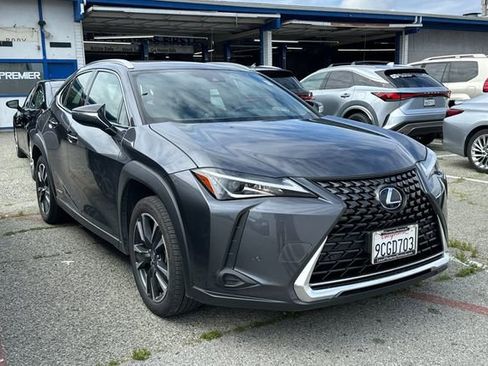 Used 2022 Lexus UX 250h w/ Accessory Package (Z2) AWD/4WD image 2
