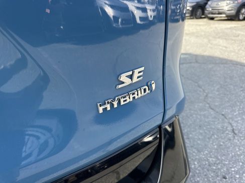 Used 2024 Toyota RAV4 SE image 27