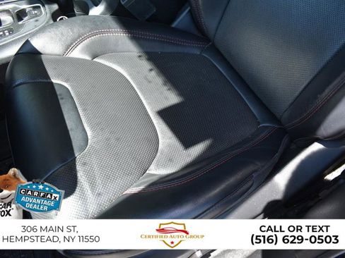 Used 2022 Jeep Cherokee Trailhawk w/ Premium Leather Package image 10